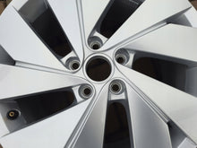 Laden Sie das Bild in den Galerie-Viewer, 1x Alufelge 17 Zoll 7.5" 5x112 51ET Silber 5H0601025 VW Golf Rim Wheel FEL9141309233cu