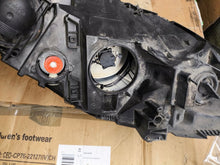 Laden Sie das Bild in den Galerie-Viewer, Frontscheinwerfer Mercedes-Benz W169 1698205761 Links Scheinwerfer Headlight SCH6028652111ow