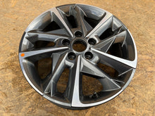 Load image into Gallery viewer, 1x Alufelge 17 Zoll 7.0&quot; 5x114.3 53ET 52910-G4700 Hyundai Rim Wheel