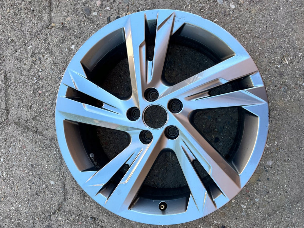 1x Alufelge 17 Zoll 6.5" 5x100 39ET Glanz Silber 2G7601025E VW T-Cross Rim Wheel FEL3654779111dl