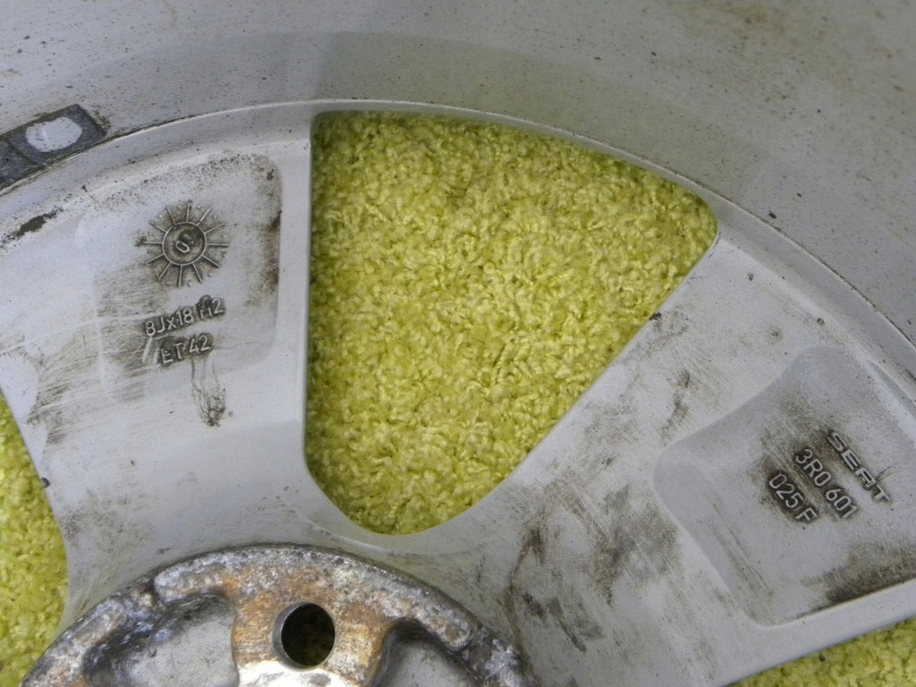 1x Alufelge 18 Zoll 8.0" 5x112 3R0601025F Seat Exeo Rim Wheel FEL2255511535iw