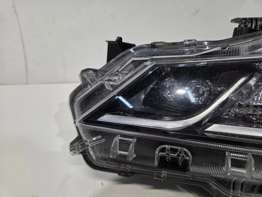 Frontscheinwerfer Toyota Corolla 81150-02T31 Links Scheinwerfer Headlight SCH4334511867cu