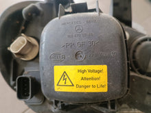 Laden Sie das Bild in den Galerie-Viewer, Frontscheinwerfer Mercedes-Benz W163 1638200749 Ein Stück (Rechts oder Links)
