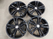Laden Sie das Bild in den Galerie-Viewer, 4x Alufelge 18 Zoll 7.0" 5x112 45ET Matt Schwarz 2GA601025G VW T-Roc Rim Wheel FEL2804686637at