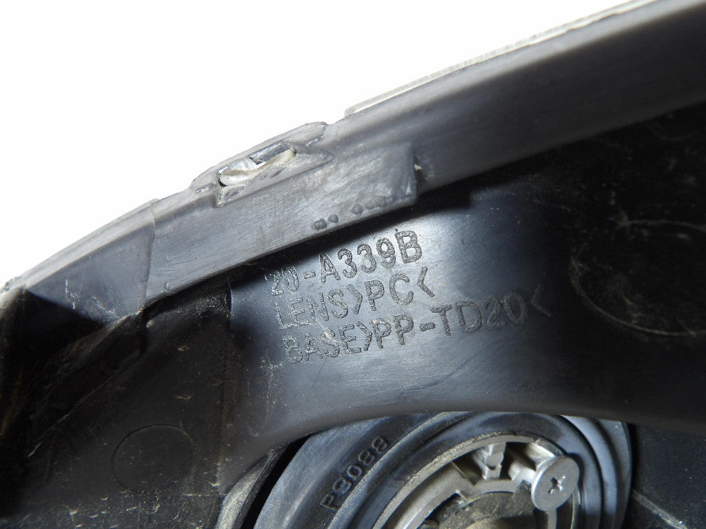 Frontscheinwerfer Honda Civic VII I 20-A339B Rechts Scheinwerfer Headlight