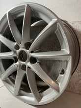 Laden Sie das Bild in den Galerie-Viewer, 1x Alufelge 16 Zoll 7.0" 5x112 6855080 BMW 2 F45 F46 Rim Wheel FEL1913942709xe