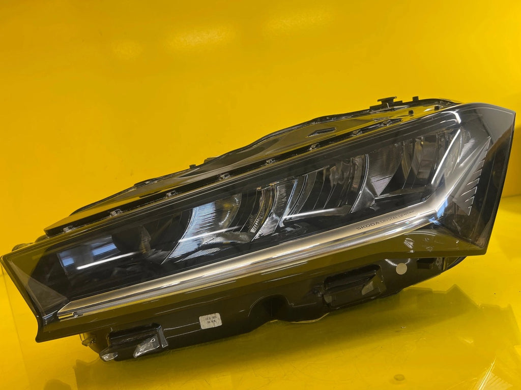 Frontscheinwerfer Skoda Superb 3P1941015 LED Links Scheinwerfer Headlight SCH5480376455bj