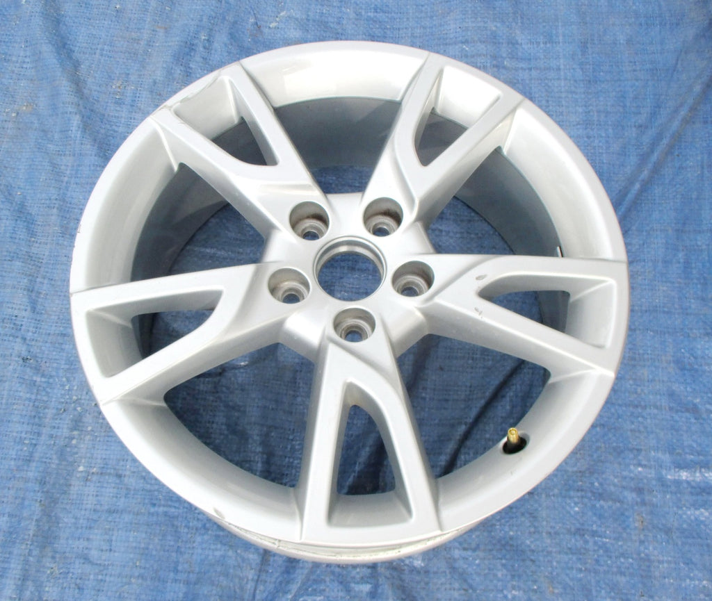 1x Alufelge 17 Zoll 6.5" 5x112 33ET 8U0601025Q3 Audi Q3 Rim Wheel