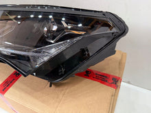 Laden Sie das Bild in den Galerie-Viewer, Frontscheinwerfer Skoda Enyaq 5LB941015H Full LED Links Scheinwerfer Headlight