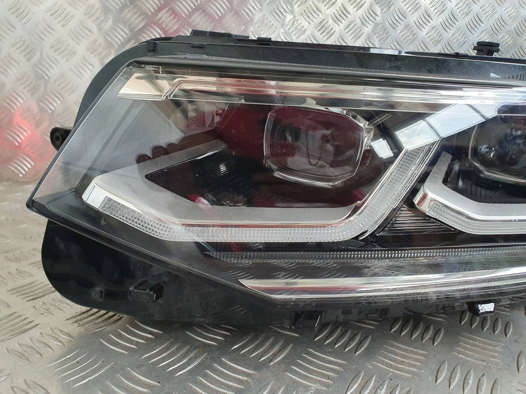 Frontscheinwerfer VW Tiguan 5NB941081C Links Scheinwerfer Headlight