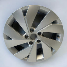 Load image into Gallery viewer, 1x Alufelge 17 Zoll 6.5&quot; 5x112 5H0601025 VW Golf Viii Rim Wheel