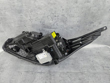Laden Sie das Bild in den Galerie-Viewer, Frontscheinwerfer Kia Ceed B221065 LED Rechts Scheinwerfer Headlight