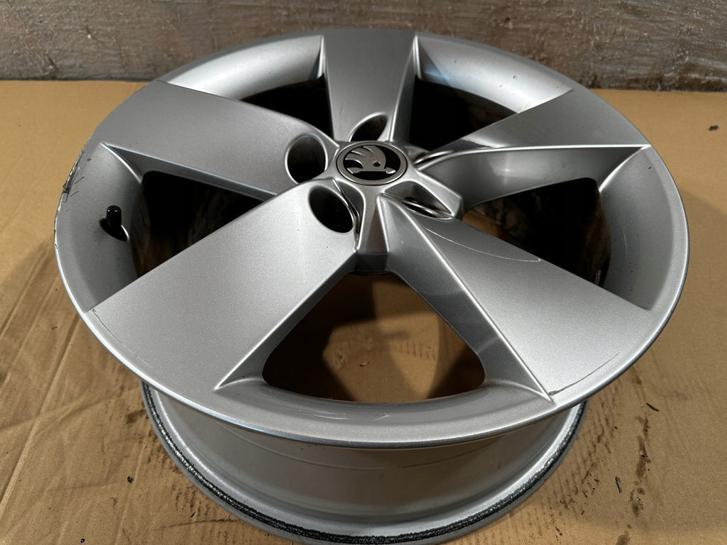 1x Alufelge 17 Zoll 7.0" 5x112 45ET 57A601025H Skoda Karoq Rim Wheel