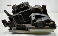 Laden Sie das Bild in den Galerie-Viewer, Frontscheinwerfer Land Rover Range III L322 XBC000493 Links Headlight SCH5550668132de