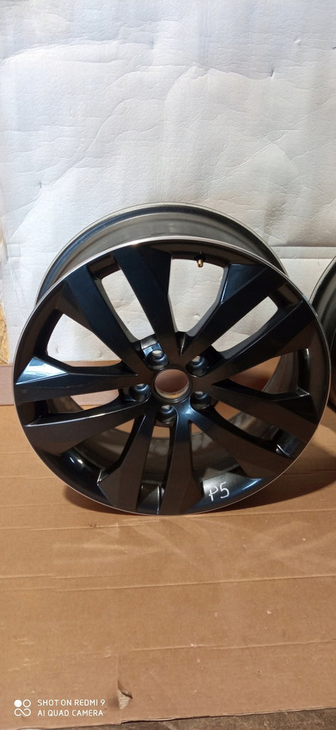 1x Alufelge 17 Zoll 7.0" 5x100 41ET Glanz Schwarz 5J0601025P Skoda Fabia Ii