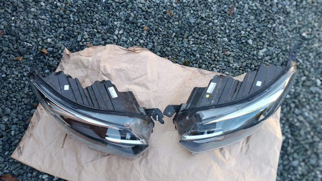 Frontscheinwerfer Opel Zafira Vivaro 9832836480-00 Xenon Rechts Headlight