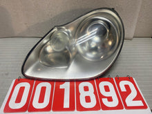Load image into Gallery viewer, Frontscheinwerfer Porsche Cayenne 7L5941005AR Xenon Links Scheinwerfer Headlight SCH5815081811ra