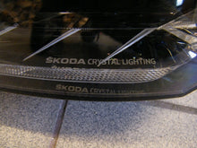Laden Sie das Bild in den Galerie-Viewer, Frontscheinwerfer Skoda Fabia 6VB941015A LED Links Scheinwerfer Headlight