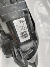 Load image into Gallery viewer, Frontscheinwerfer VW Golf Sportsvan 517941031B Xenon Links Headlight SCH6937867353dr