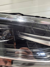 Laden Sie das Bild in den Galerie-Viewer, Frontscheinwerfer VW Caddy 2K8941036M Rechts Scheinwerfer Headlight SCH3679630046xr