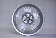 Laden Sie das Bild in den Galerie-Viewer, 4x Alufelge 18 Zoll 8.0" 5x112 46ET Glanz Silber 8V0601025AP Audi A3 Rim Wheel FEL6064149211fq