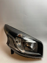 Load image into Gallery viewer, Frontscheinwerfer Renault Trafic III 260105469R Rechts Scheinwerfer Headlight SCH3162671829sk