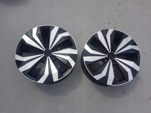 Laden Sie das Bild in den Galerie-Viewer, 1x Alufelge 17 Zoll 7.5" 5x100 39ET 2GM601025N VW T-Cross Rim Wheel FEL8730930826fi