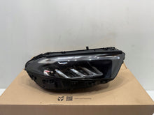 Laden Sie das Bild in den Galerie-Viewer, Frontscheinwerfer Mercedes-Benz W177 A1779062206 Rechts Scheinwerfer Headlight SCH7690239462ec
