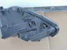Laden Sie das Bild in den Galerie-Viewer, Frontscheinwerfer Kia Ceed 92102-12220 Rechts Scheinwerfer Headlight SCH4991773440rv