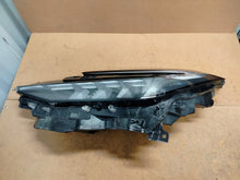 Laden Sie das Bild in den Galerie-Viewer, Frontscheinwerfer Toyota Chr 81150-F4240-00 Full LED Links Headlight SCH7200487427qt
