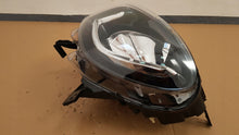 Load image into Gallery viewer, Frontscheinwerfer Mercedes-Benz A4539066401 260607985R Links Headlight SCH9461281132wt