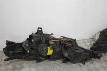Laden Sie das Bild in den Galerie-Viewer, Frontscheinwerfer Citroën C-Crosser Xenon Rechts Scheinwerfer Headlight