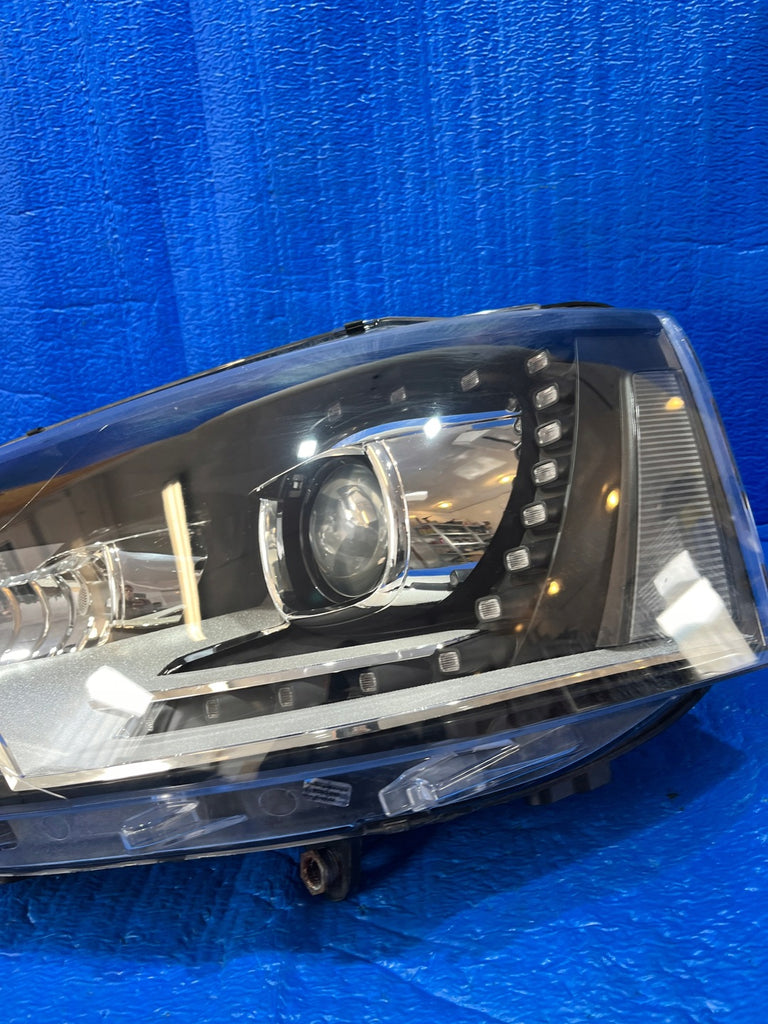 Frontscheinwerfer VW T5 7E5941015C Xenon Links Scheinwerfer Headlight