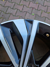 Load image into Gallery viewer, 1x Alufelge 17 Zoll 7.0" 5x108 40ET Glanz Silber 985418377 Peugeot 508 Ii FEL1357372276ni