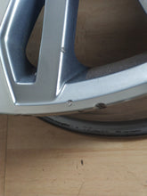 Load image into Gallery viewer, 1x Alufelge 18 Zoll 7.0&quot; 5x112 45ET Glanz Grau 2GA601025 Mg T-Roc Rim Wheel