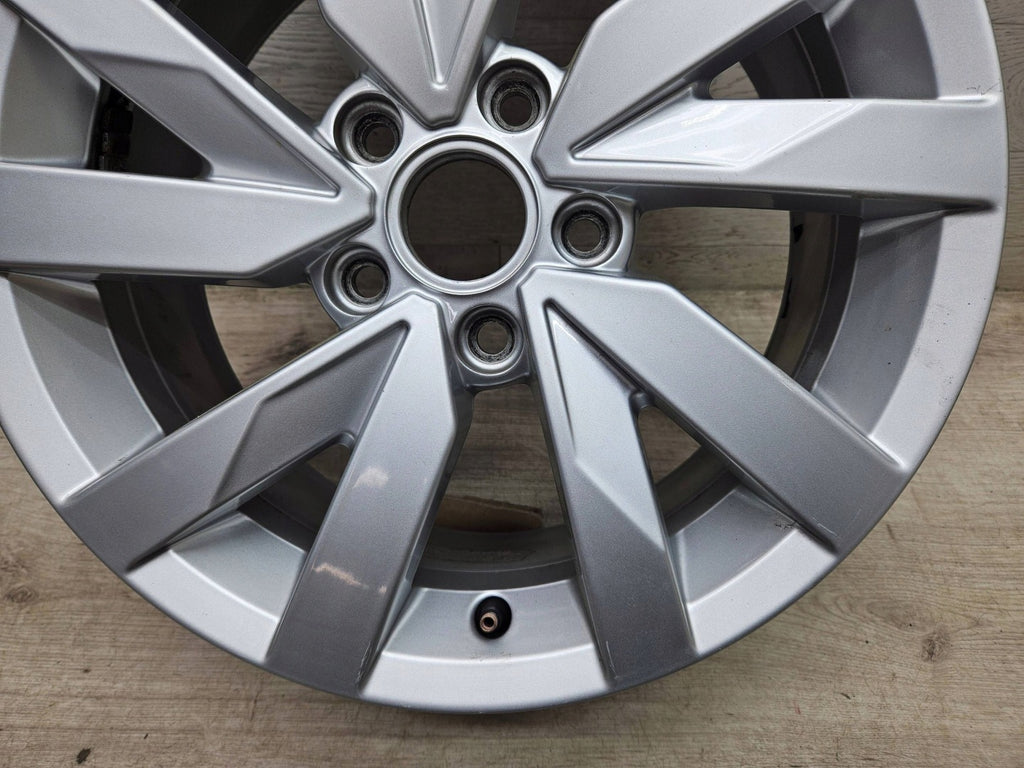 1x Alufelge 16 Zoll 6.5" 5x112 41ET Matt Silber 3G0601025BJ VW Passat B8 FEL4069192675ln