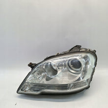 Laden Sie das Bild in den Galerie-Viewer, Frontscheinwerfer Mercedes-Benz W164 A1648202159 Links Scheinwerfer Headlight SCH4776320648xz