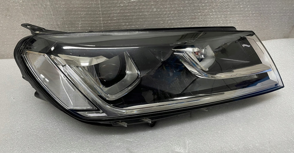 Frontscheinwerfer VW Touareg 7P1941034A Xenon Rechts Scheinwerfer Headlight