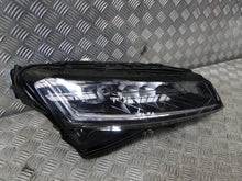 Laden Sie das Bild in den Galerie-Viewer, Frontscheinwerfer Skoda Superb III 3V1941016D LED Rechts Scheinwerfer Headlight SCH7799182662dj