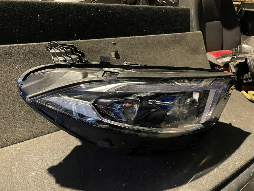 Frontscheinwerfer Mercedes-Benz Cls A2579068400 LED Rechts oder Links