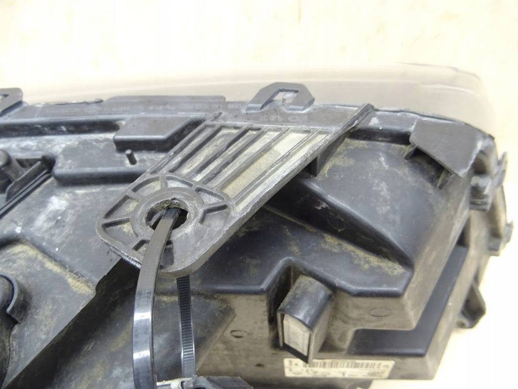 Frontscheinwerfer VW Amarok 2H1941017 Ein Stück (Rechts oder Links) Headlight SCH6681126275qn