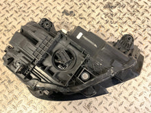 Laden Sie das Bild in den Galerie-Viewer, Frontscheinwerfer Audi A3 8V0941033C Links Scheinwerfer Headlight SCH5847057282iz