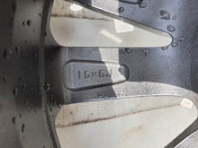 Load image into Gallery viewer, 1x Alufelge 16 Zoll 6.0&quot; 5x100 45ET Lexus Rim Wheel