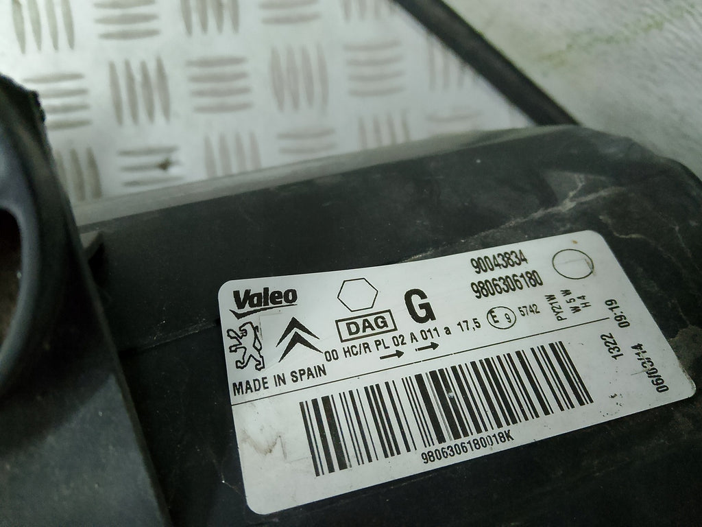 Frontscheinwerfer Citroën Berlingo Partner 9806306180 Links Headlight