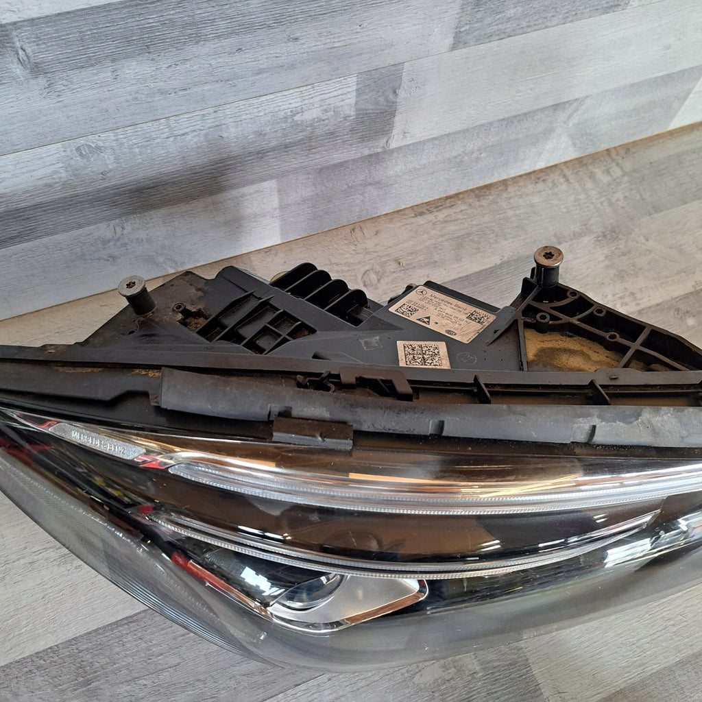 Frontscheinwerfer Mercedes-Benz W247 A2479062603 LED Rechts Headlight SCH9891353822lw