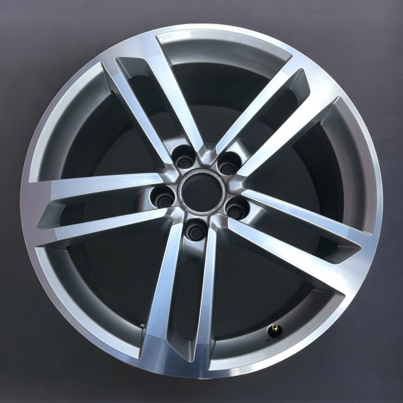 1x Alufelge 18 Zoll 8.5" 5x112 50ET Silber 8S0601025 Audi Tt Rim Wheel