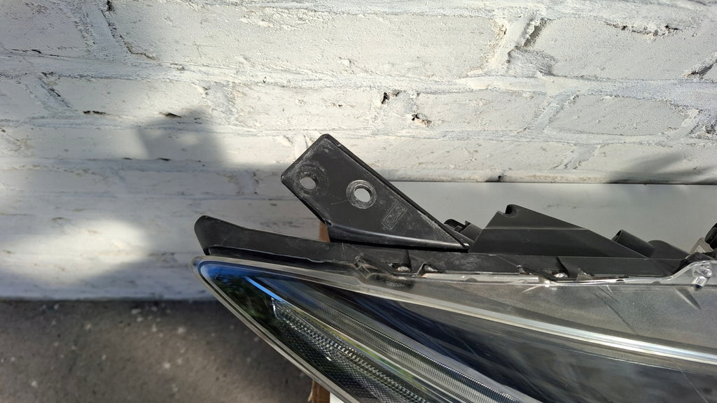 Frontscheinwerfer Mazda 3 BHT651030 Rechts Scheinwerfer Headlight SCH1635961201xn