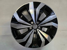 Laden Sie das Bild in den Galerie-Viewer, 1x Alufelge 17 Zoll 2GM601025M VW T-Cross Rim Wheel FEL1605560874vx