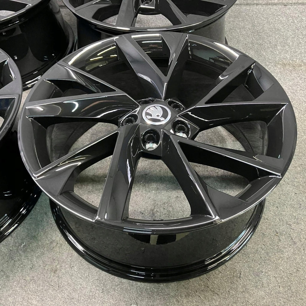 4x Alufelge 19 Zoll 8.0" 5x112 44ET Glanz Schwarz 3V0601025AP Mg Superb FEL6694470265rg