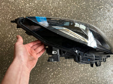 Laden Sie das Bild in den Galerie-Viewer, Frontscheinwerfer Opel Astra 39111144 LED Rechts Scheinwerfer Headlight SCH5258063409xt